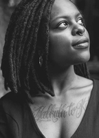 Binta Rosadore голая