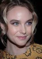 Joanna Vanderham голая
