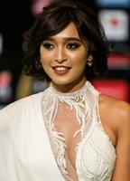 Sayani Gupta  nackt