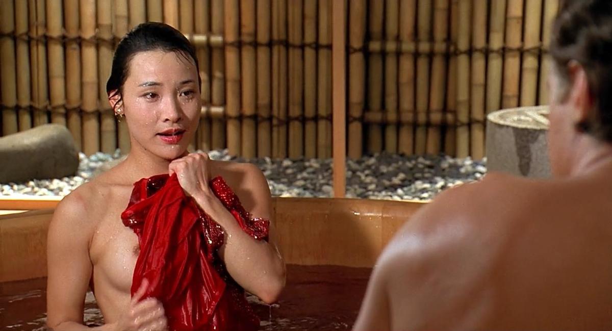 Джоан Чен nude pics.