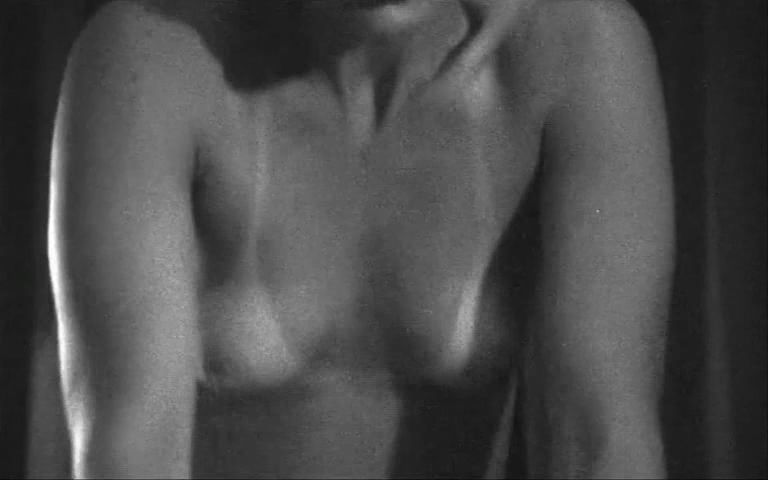Нурия Кайзер nude pics.