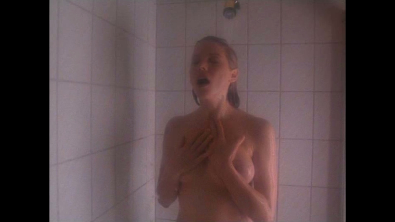 Кристен Далтон nude pics.