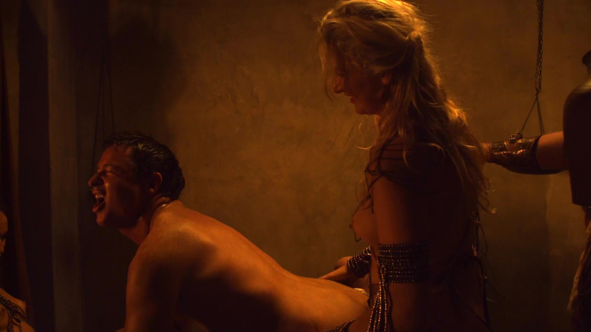 Spartacus: Vengeance nude pics.