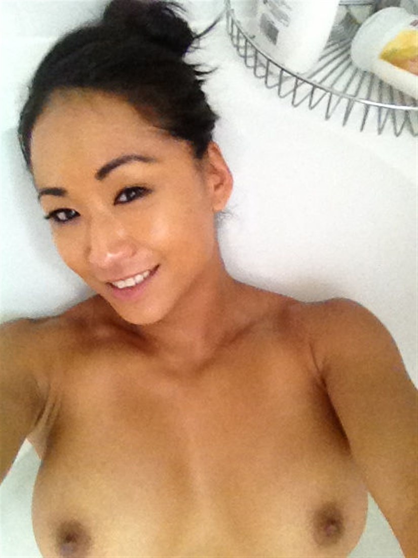 Гейл Ким nude pics.