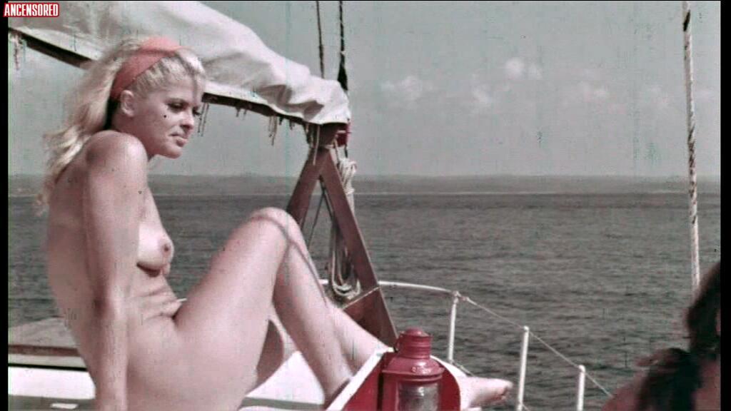 Карин Шуберт nude pics.