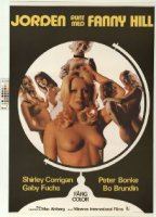 Around the World with Fanny Hill (1974) Обнаженные сцены