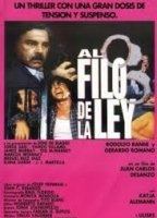 Al filo de la ley (1992) Обнаженные сцены