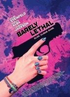Barely Lethal (2015) Обнаженные сцены