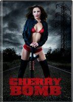 Cherry Bomb (2011) Обнаженные сцены