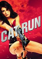 Cat Run (2011) Обнаженные сцены