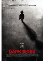 Dark Skies (2013) Обнаженные сцены
