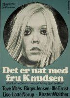 Det er nat med fru Knudsen (1971) Обнаженные сцены