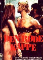 Den røde kappe (1969) Обнаженные сцены