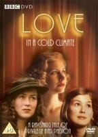 Love in a Cold Climate (2001) Обнаженные сцены