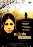 La giusta distanza (2007) Обнаженные сцены