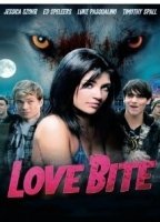 Love Bite (2012) Обнаженные сцены