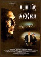 Luz negra (1992) Обнаженные сцены