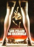 Les Filles de Grenoble (1981) Обнаженные сцены