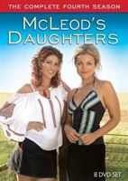 McLeod's Daughters (2001-2009) Обнаженные сцены