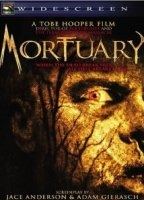 Mortuary (2005) Обнаженные сцены