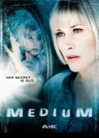 Medium (2005-2011) Обнаженные сцены