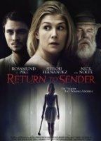 Return to Sender (2015) Обнаженные сцены