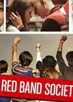 Red Band Society 2014 фильм обнаженные сцены