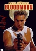 Bloodmoon (1997) Обнаженные сцены