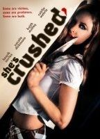 She's Crushed (2009) Обнаженные сцены