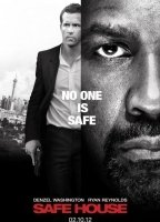 Safe House (2012) Обнаженные сцены