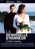La demoiselle d'honneur (2004) Обнаженные сцены
