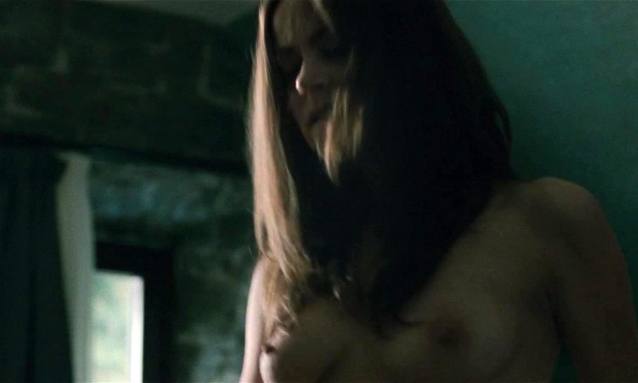 Элис Двайер nude pics.