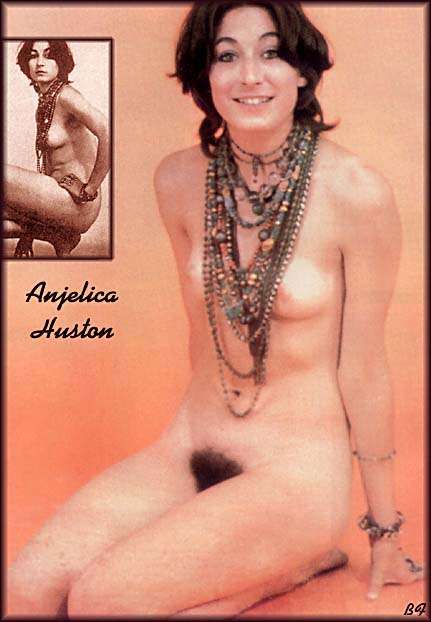 Anjelica Huston Nude