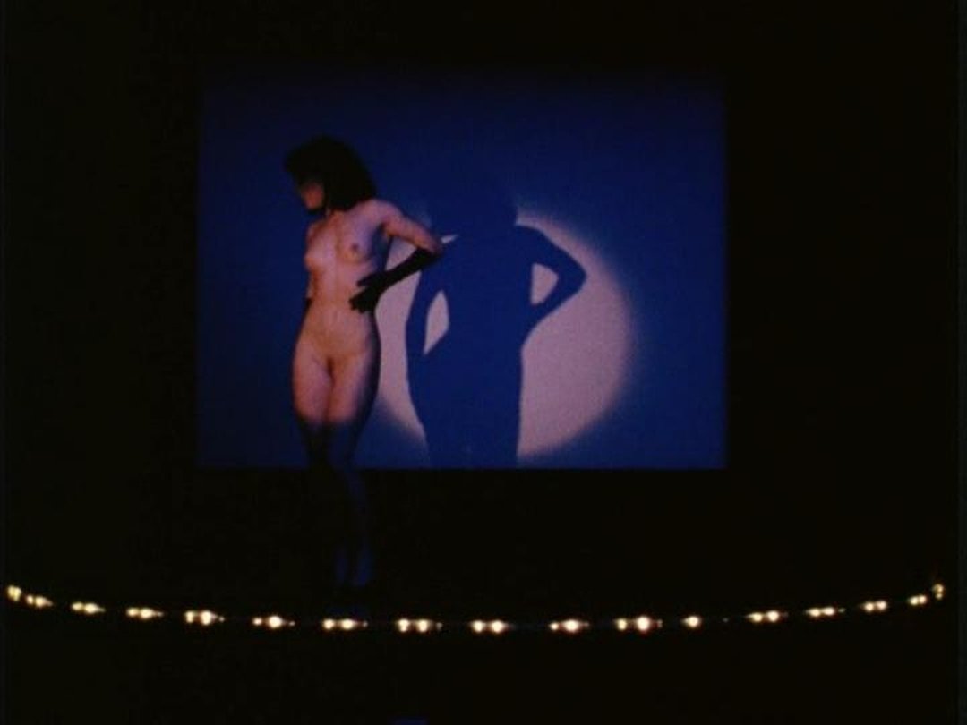 Белинда МакКлори nude pics.