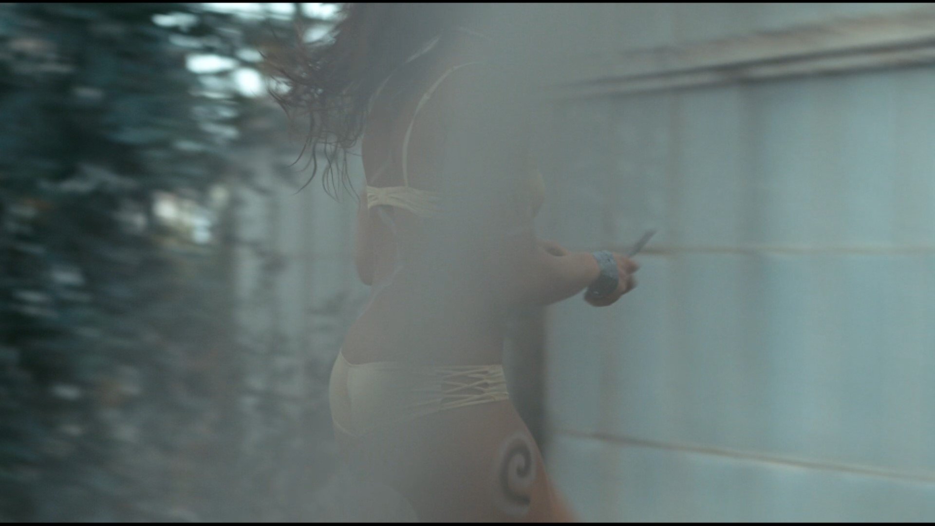 Бриана Эвиган nude pics.