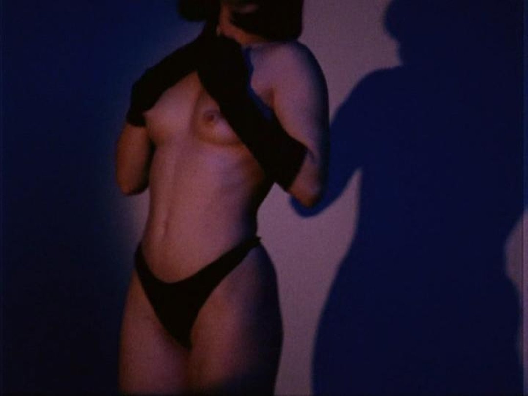 Белинда МакКлори nude pics.