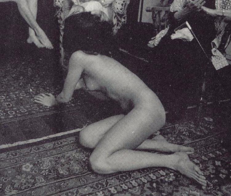 Кристина Рейнс nude pics.