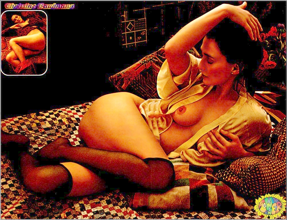 Кристина Кауфман nude pics.
