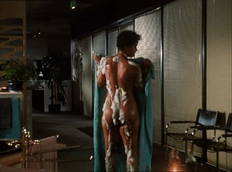 Синда Уильямс nude pics.
