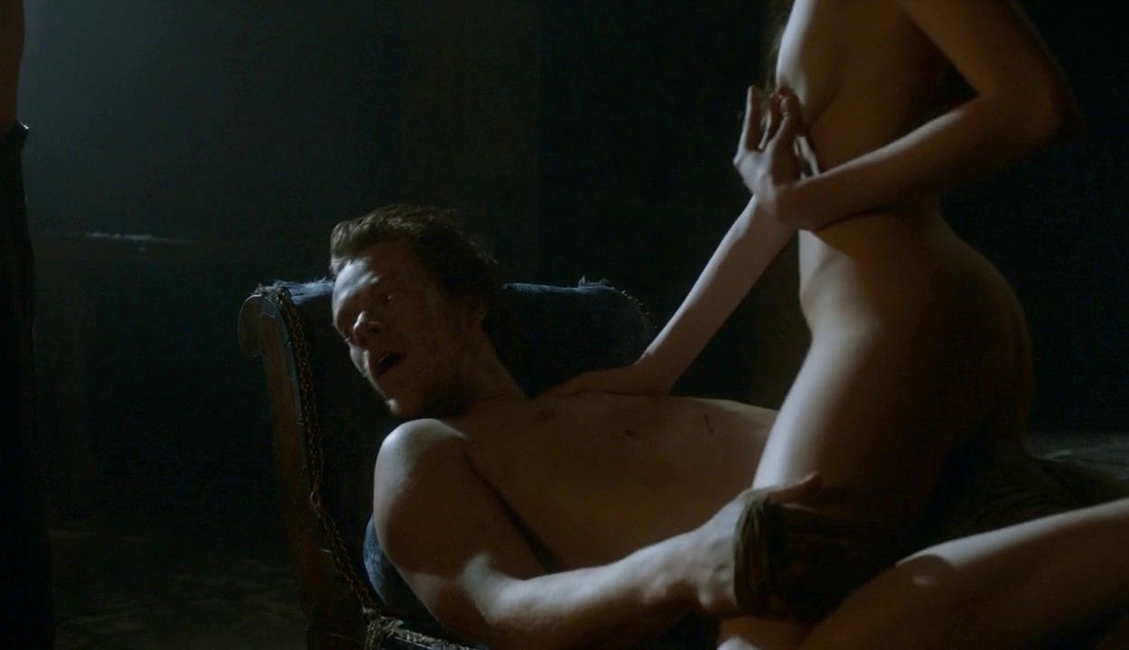 Game of Thrones nude pics.