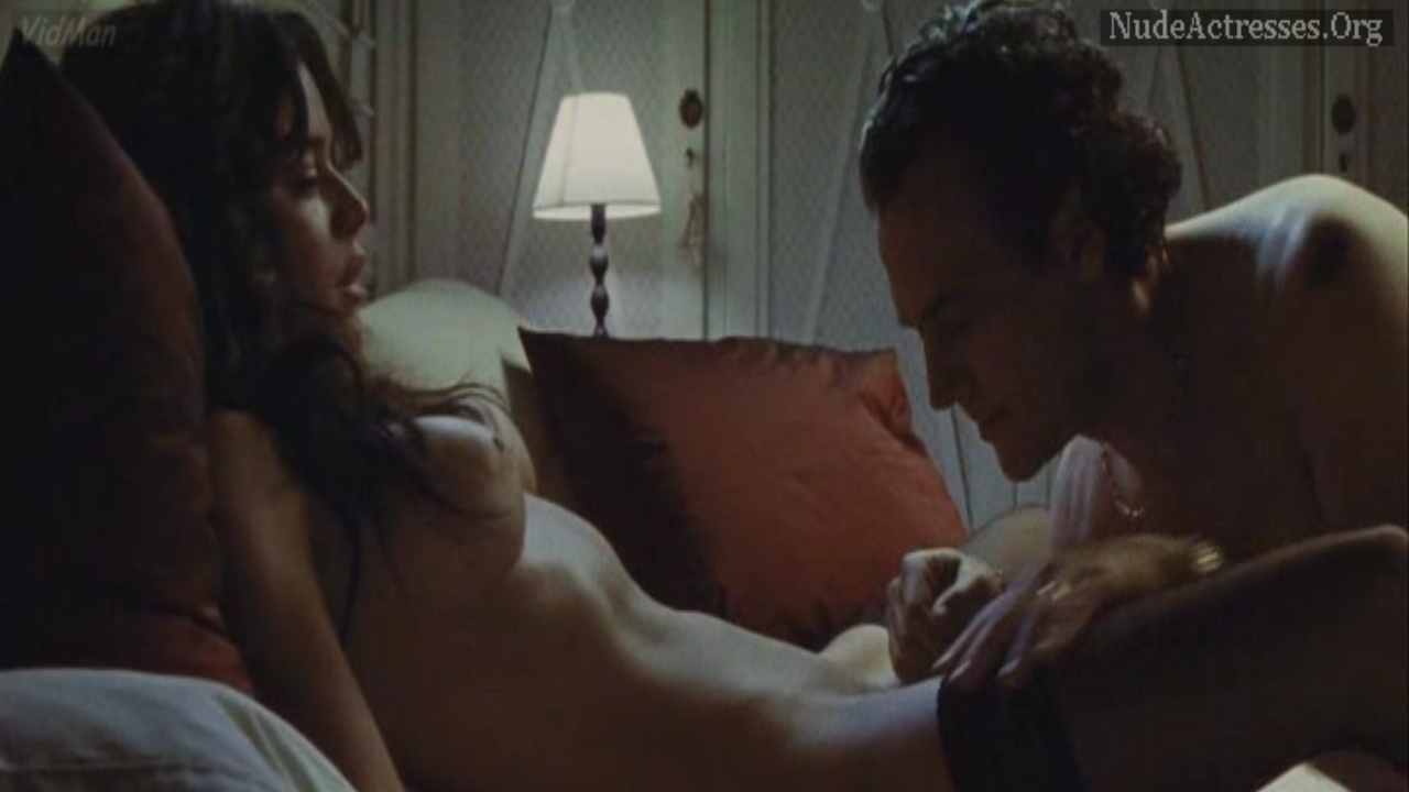 Flora martinez desnuda