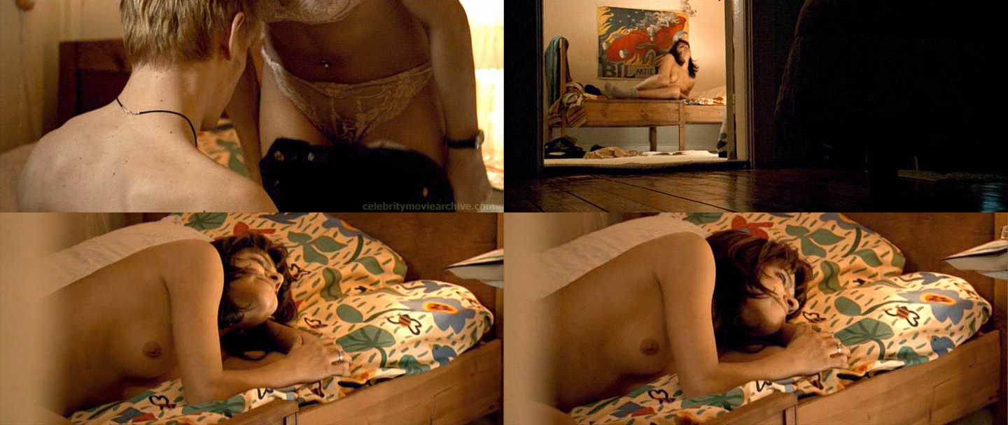 Йенни Банерджи nude pics.