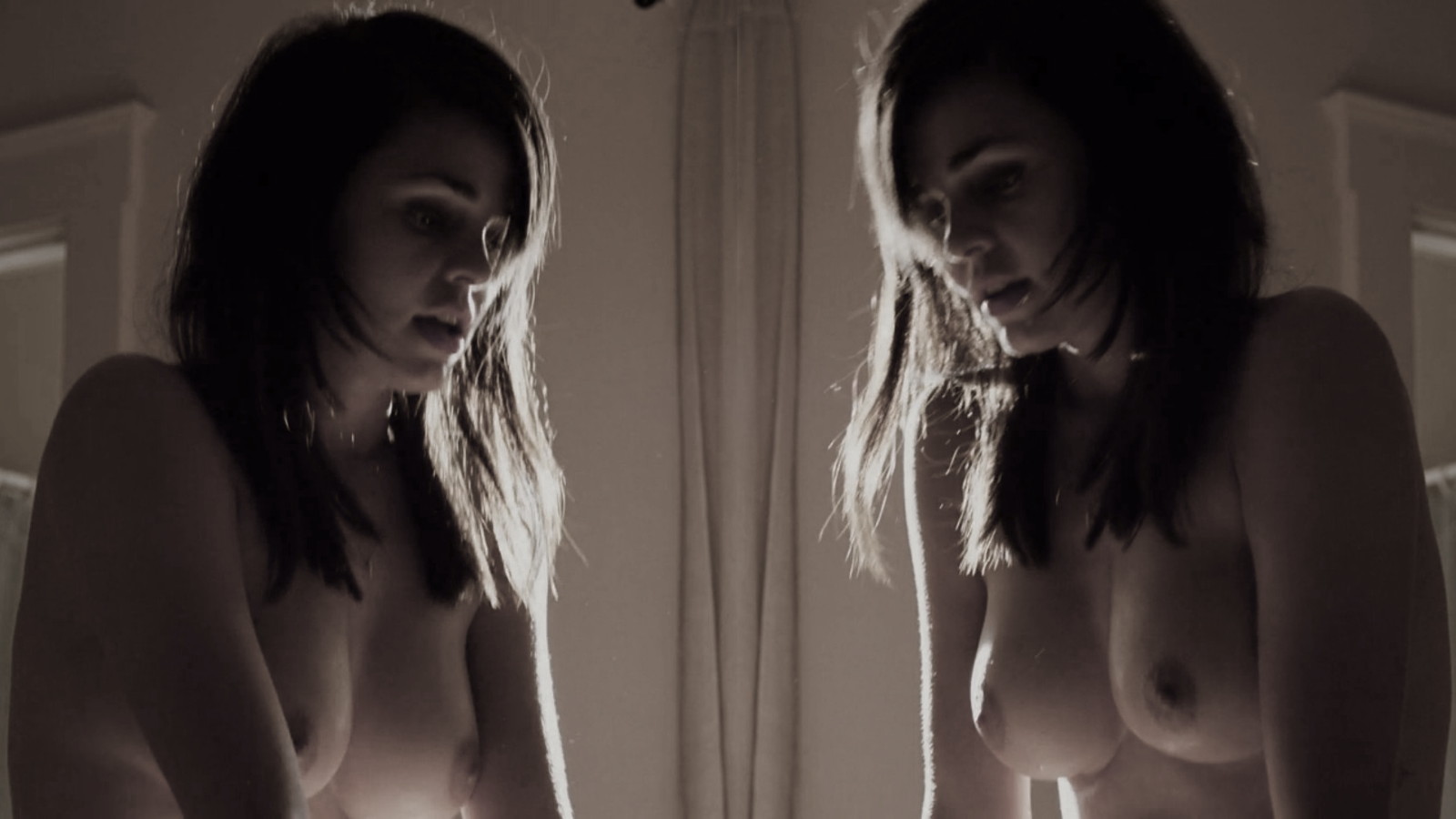 Лина Эско nude pics.