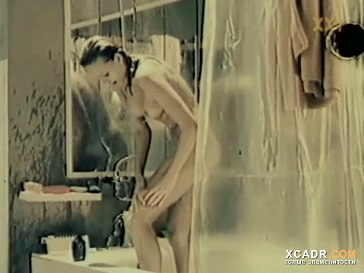 Голая грудь Марины Майко в фильме «Папашка и Мэм», 1990