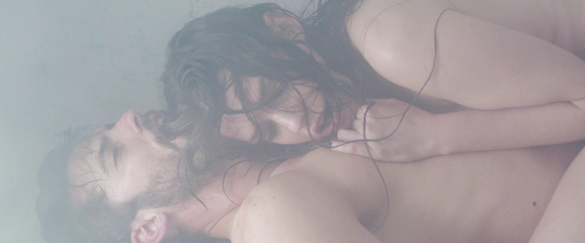 Roxane mesquida threesome fucking in kiss of the damned movi