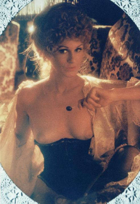 Сьюзан Кларк nude pics.