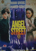 Angel Street обнаженные сцены в ТВ-шоу