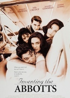 Inventing the Abbotts (1997) Обнаженные сцены