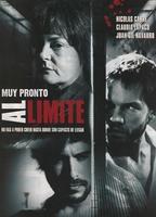Al Límite (2006) Обнаженные сцены
