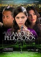 Amores peligrosos (2013) Обнаженные сцены
